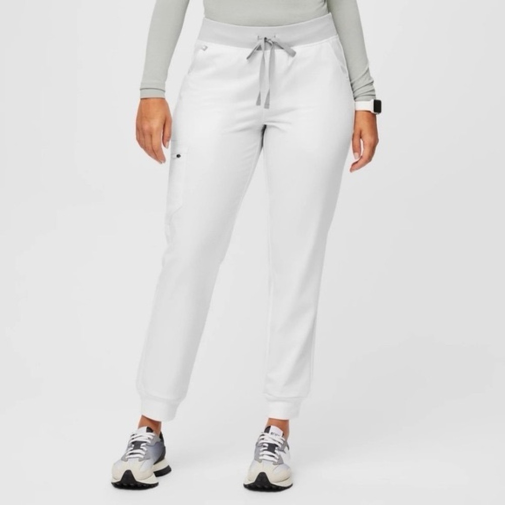 NWT Figs scrub pants optic white Zamora joggers